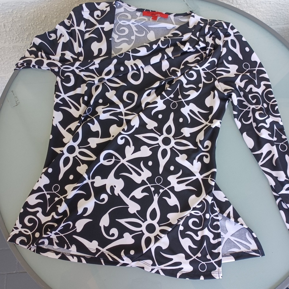 Narciso Rodriguez for DesigNation Black White Scroll Print Asymmetrical Top M - Picture 7 of 10
